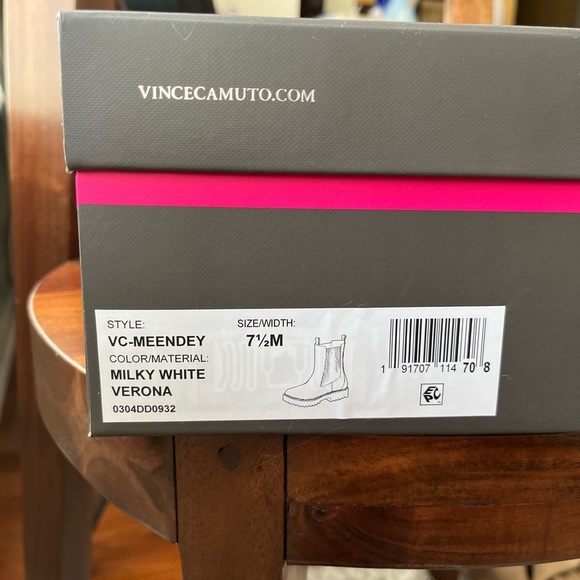 VINCE CAMUTO MILKY WHITE STUDDED MEENDEY PULL-ON BOOTS - Picture 13 of 16